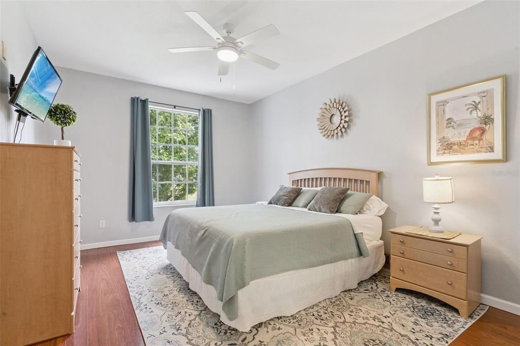 For Sale: $230,000 (3 beds, 2 baths, 1402 Square Feet)