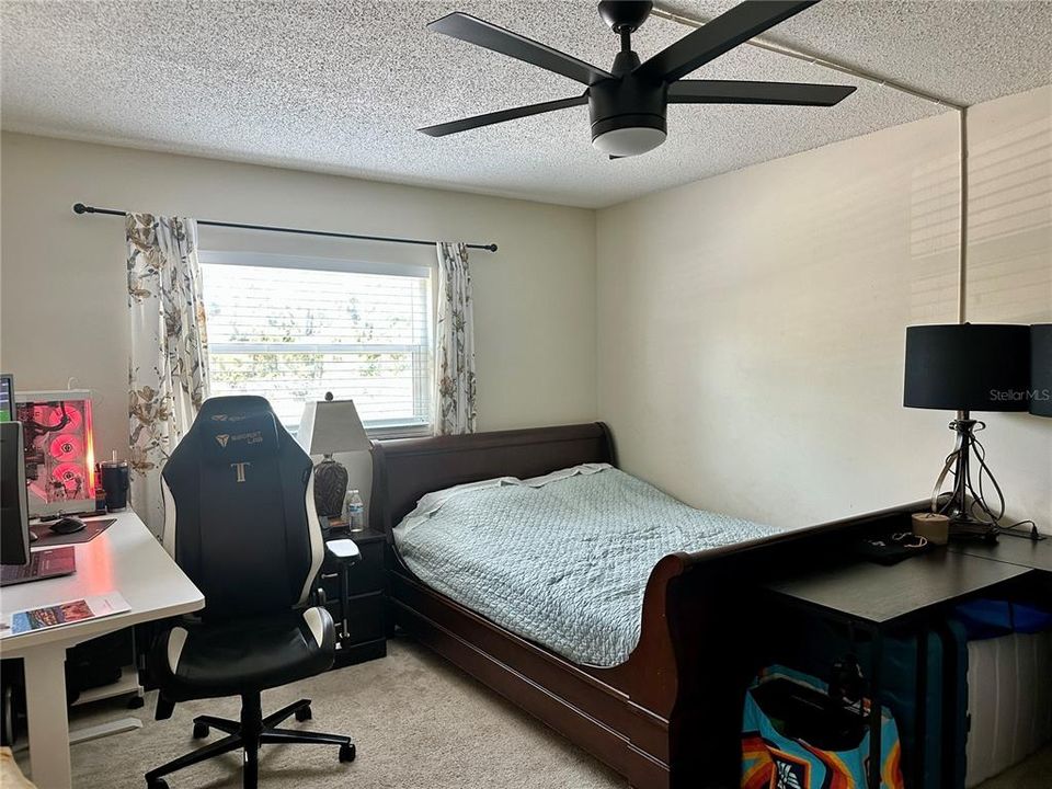 En Renta: $1,600 (2 camas, 1 baños, 915 Pies cuadrados)