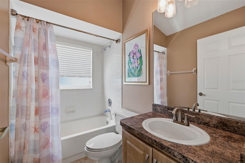 En Venta: $440,000 (3 camas, 2 baños, 2022 Pies cuadrados)