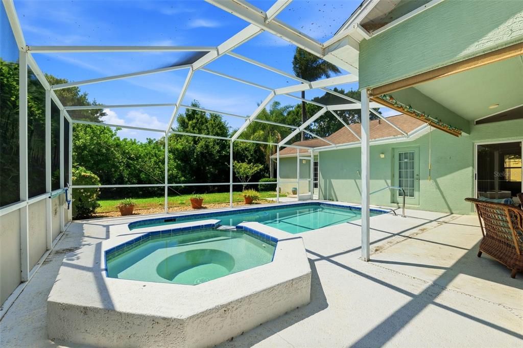 En Venta: $440,000 (3 camas, 2 baños, 2022 Pies cuadrados)