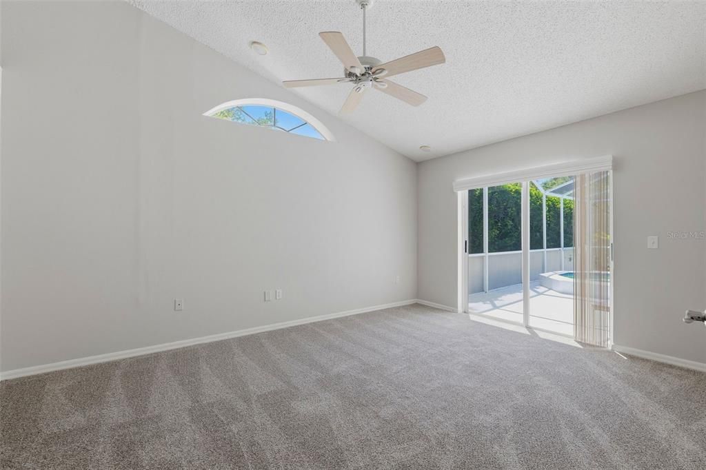 En Venta: $440,000 (3 camas, 2 baños, 2022 Pies cuadrados)