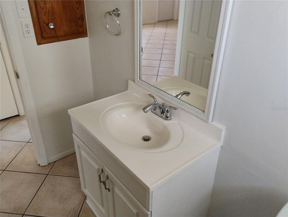 For Rent: $1,900 (3 beds, 1 baths, 1125 Square Feet)