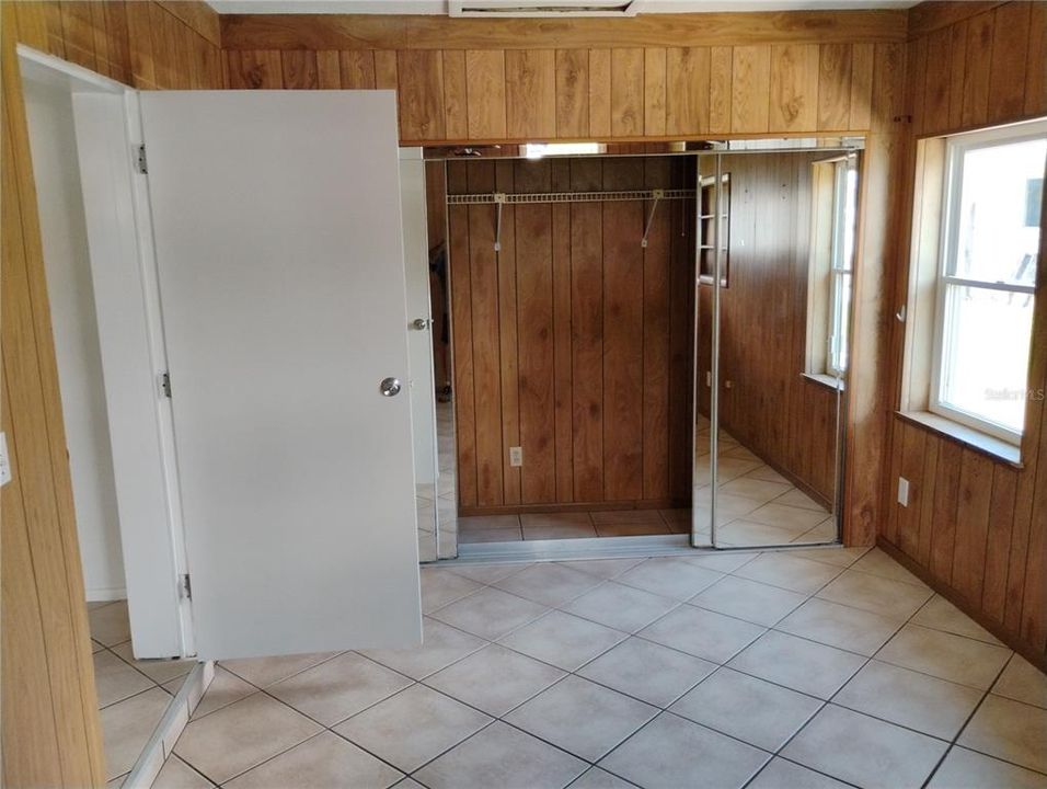 For Rent: $1,900 (3 beds, 1 baths, 1125 Square Feet)