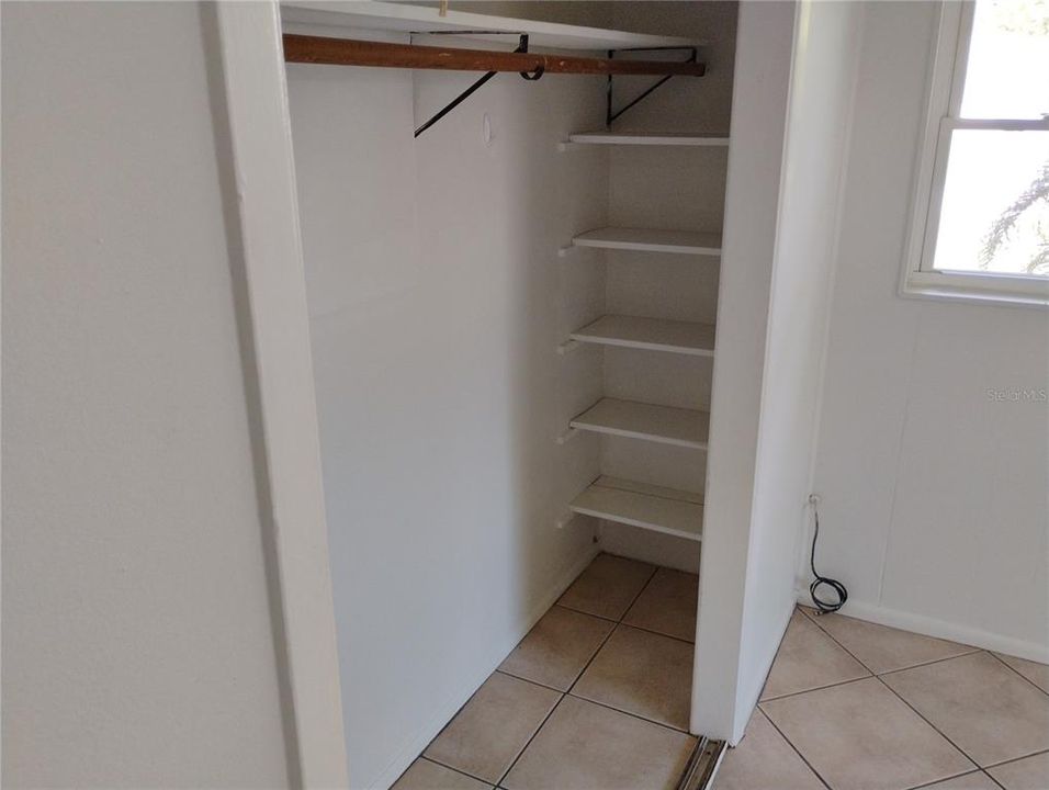 For Rent: $1,900 (3 beds, 1 baths, 1125 Square Feet)