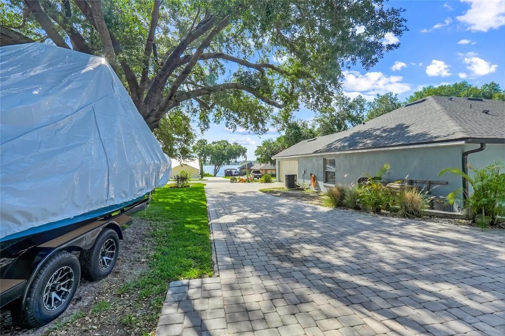 Active With Contract: $3,500 (3 beds, 2 baths, 2068 Square Feet)
