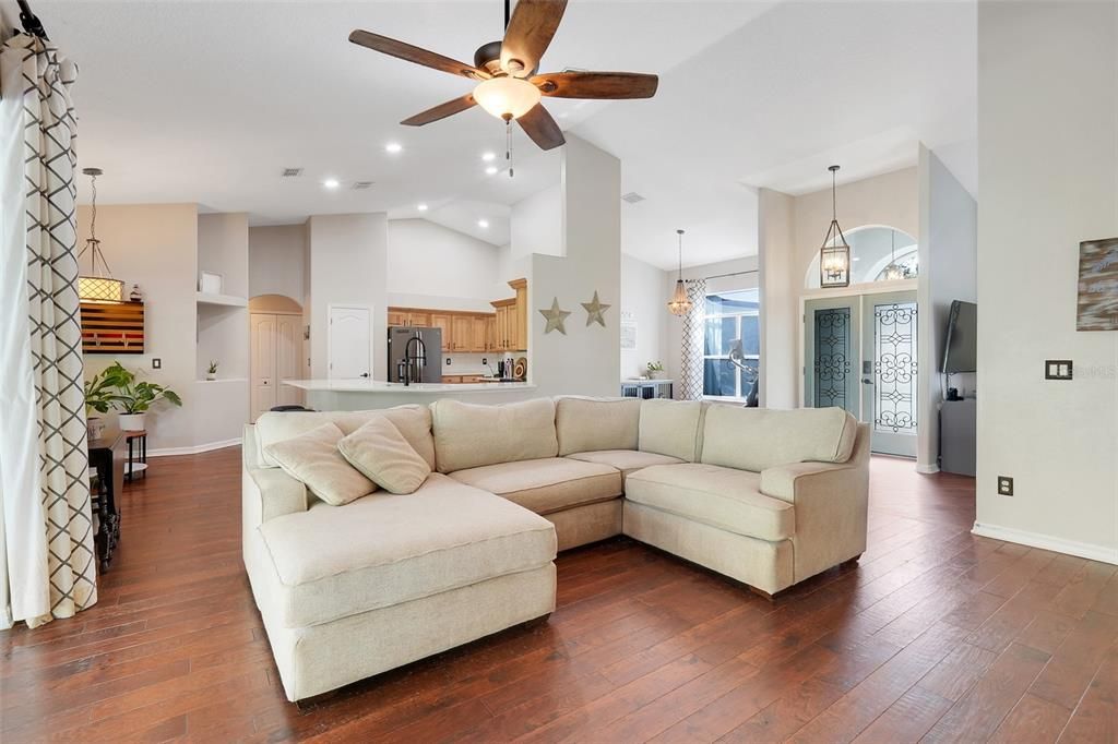 Active With Contract: $3,500 (3 beds, 2 baths, 2068 Square Feet)