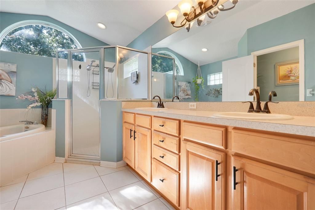 Active With Contract: $3,500 (3 beds, 2 baths, 2068 Square Feet)