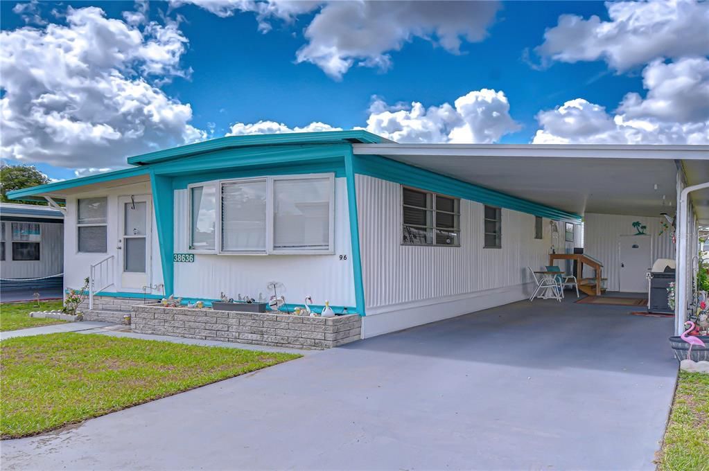 For Sale: $59,900 (2 beds, 1 baths, 684 Square Feet)