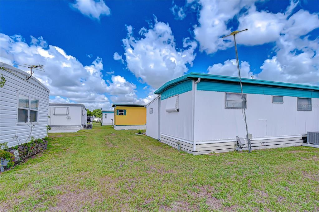 For Sale: $59,900 (2 beds, 1 baths, 684 Square Feet)