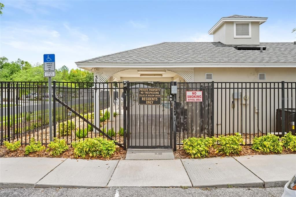 En Venta: $389,900 (3 camas, 2 baños, 1675 Pies cuadrados)