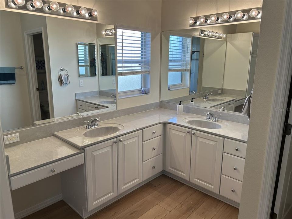 For Rent: $2,850 (3 beds, 2 baths, 2044 Square Feet)