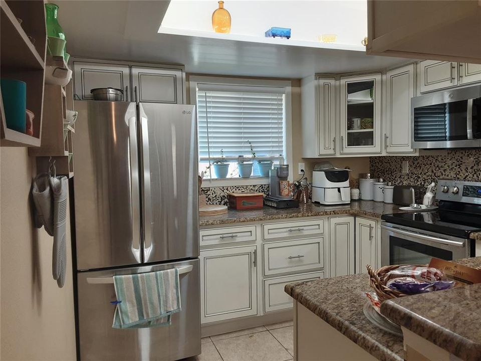 Activo con contrato: $194,000 (2 camas, 2 baños, 1014 Pies cuadrados)