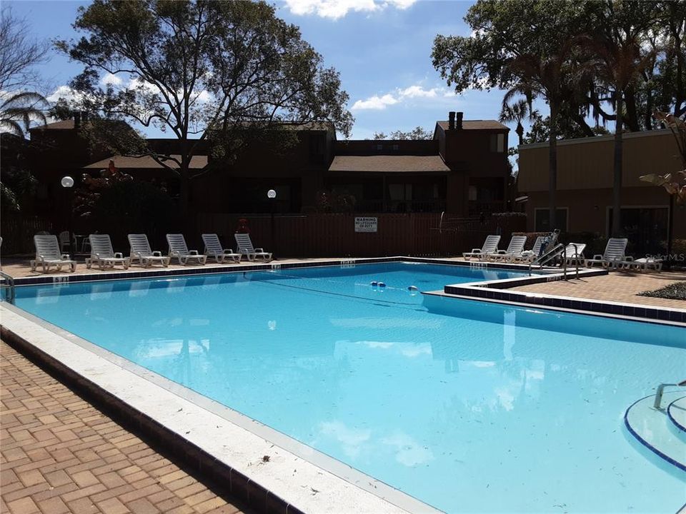 Activo con contrato: $194,000 (2 camas, 2 baños, 1014 Pies cuadrados)