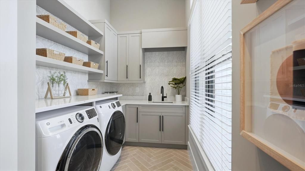 For Sale: $3,100,000 (3 beds, 4 baths, 3530 Square Feet)