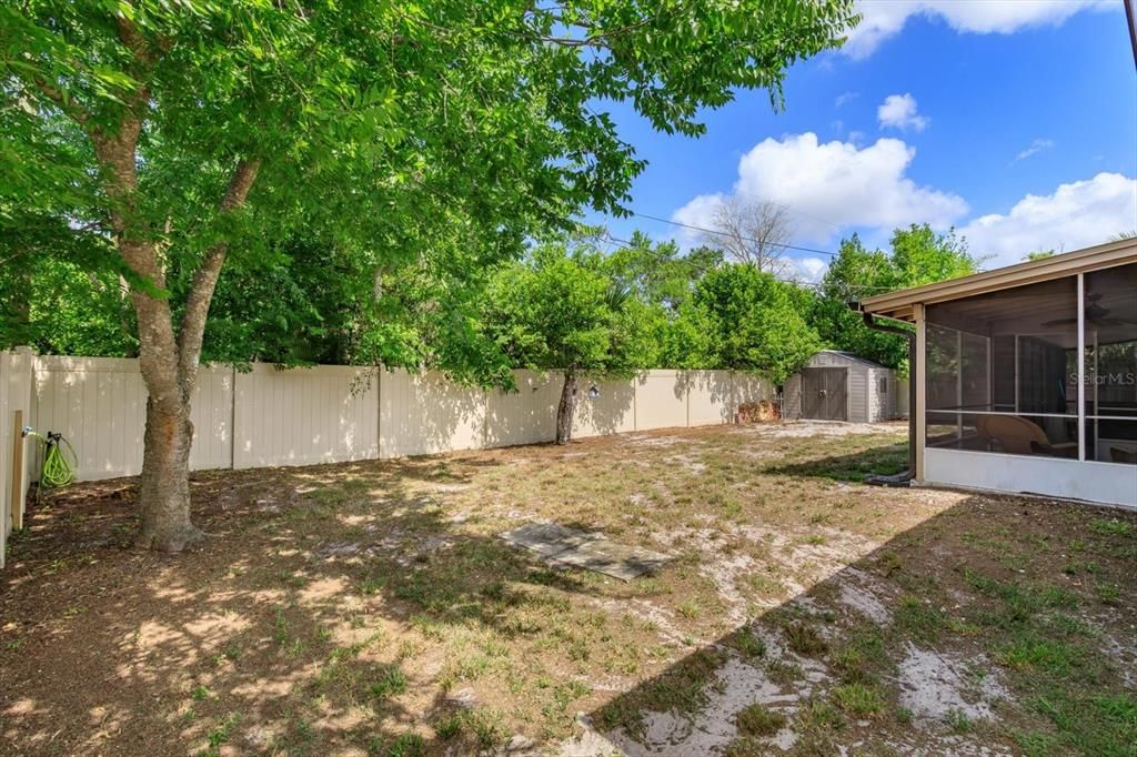 For Sale: $240,000 (2 beds, 1 baths, 1030 Square Feet)