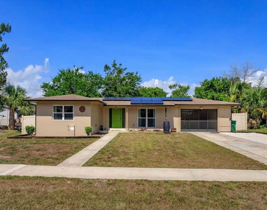 For Sale: $240,000 (2 beds, 1 baths, 1030 Square Feet)
