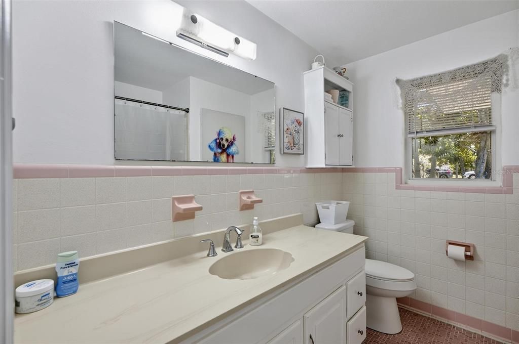 For Sale: $699,000 (3 beds, 3 baths, 1875 Square Feet)