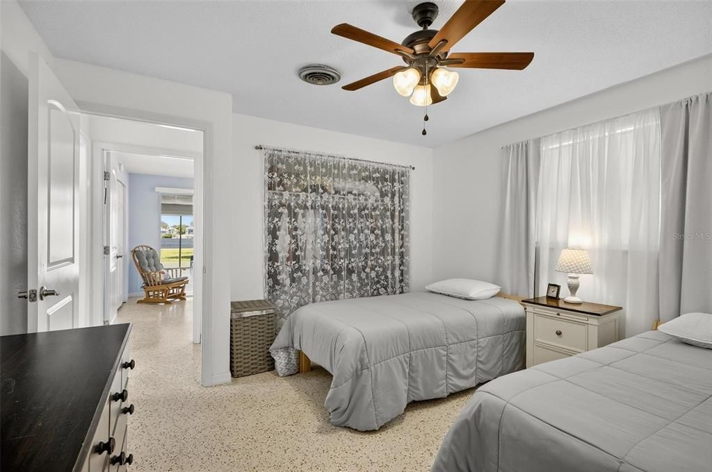 For Sale: $699,000 (3 beds, 3 baths, 1875 Square Feet)