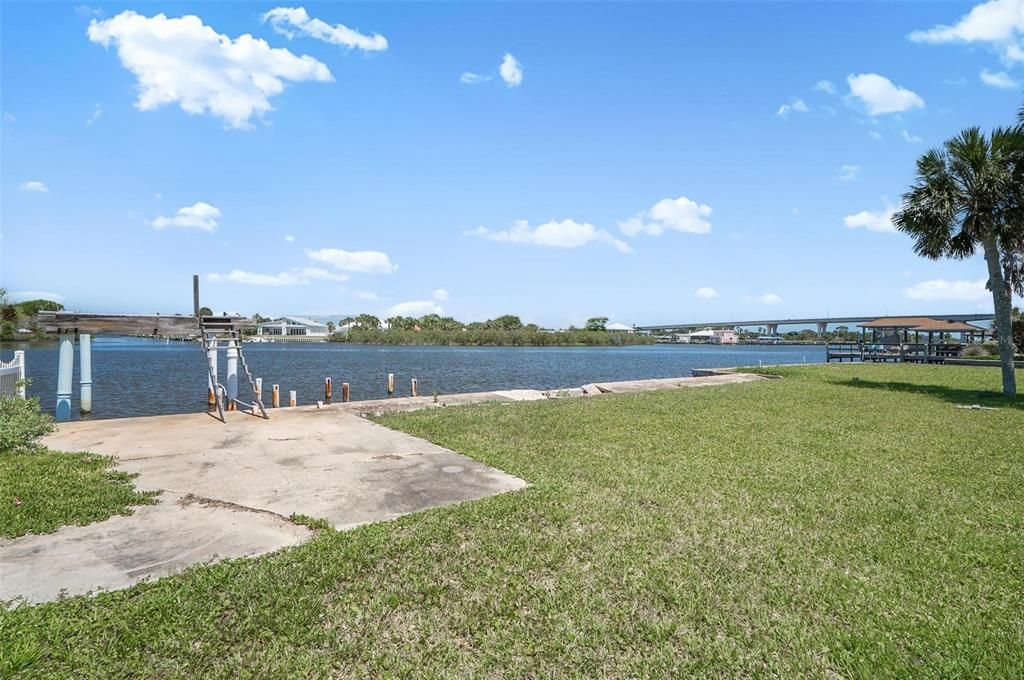For Sale: $699,000 (3 beds, 3 baths, 1875 Square Feet)