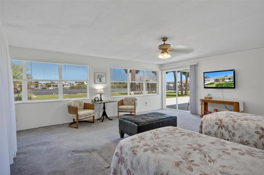 For Sale: $699,000 (3 beds, 3 baths, 1875 Square Feet)