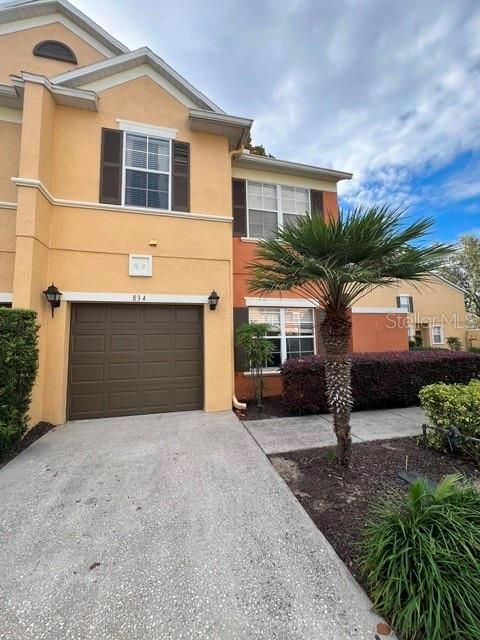 For Rent: $2,350 (3 beds, 2 baths, 1862 Square Feet)