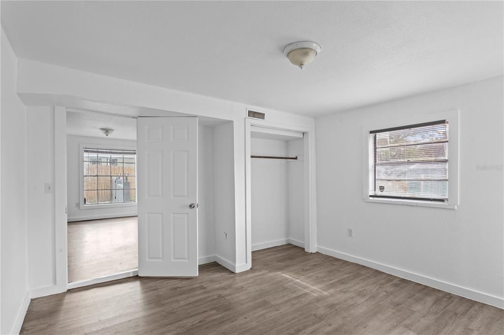For Rent: $2,100 (3 beds, 1 baths, 908 Square Feet)