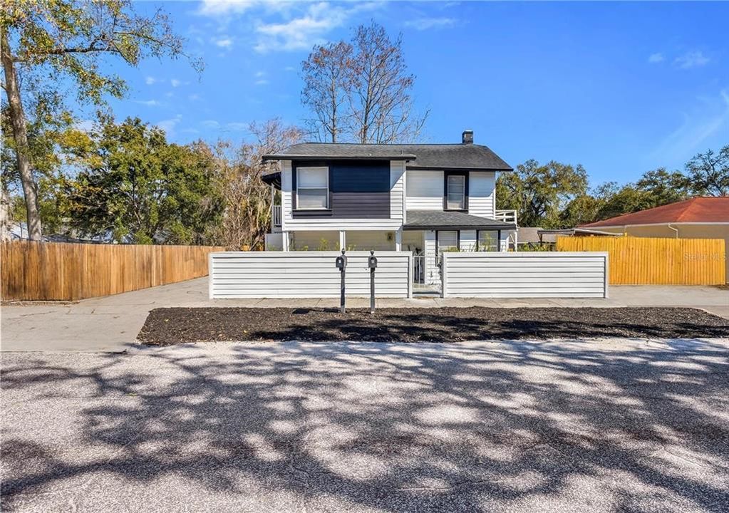 For Rent: $2,100 (3 beds, 1 baths, 908 Square Feet)