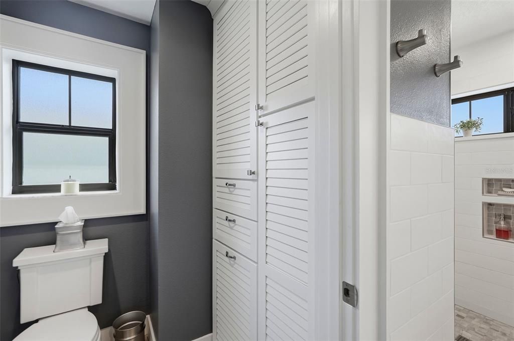 Active With Contract: $1,425,000 (4 beds, 2 baths, 2293 Square Feet)