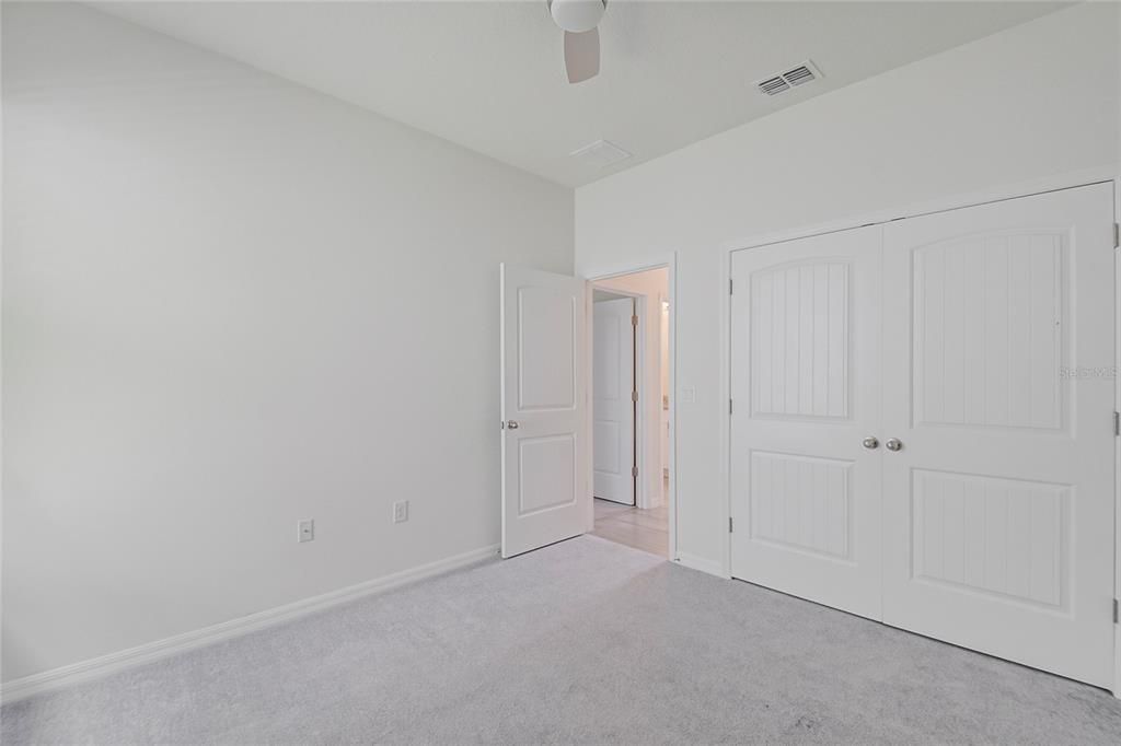 На продажу: $459,900 (3 спален, 2 ванн, 1705 Квадратных фут)