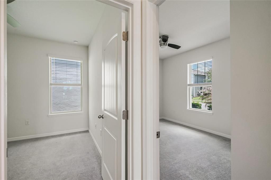 На продажу: $459,900 (3 спален, 2 ванн, 1705 Квадратных фут)