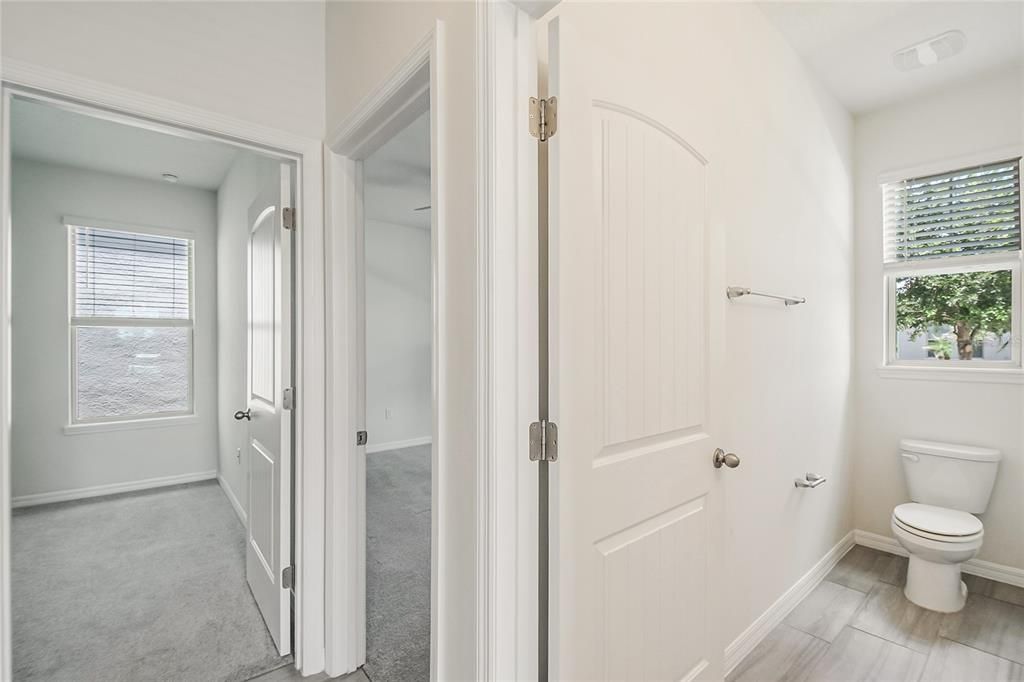 На продажу: $459,900 (3 спален, 2 ванн, 1705 Квадратных фут)