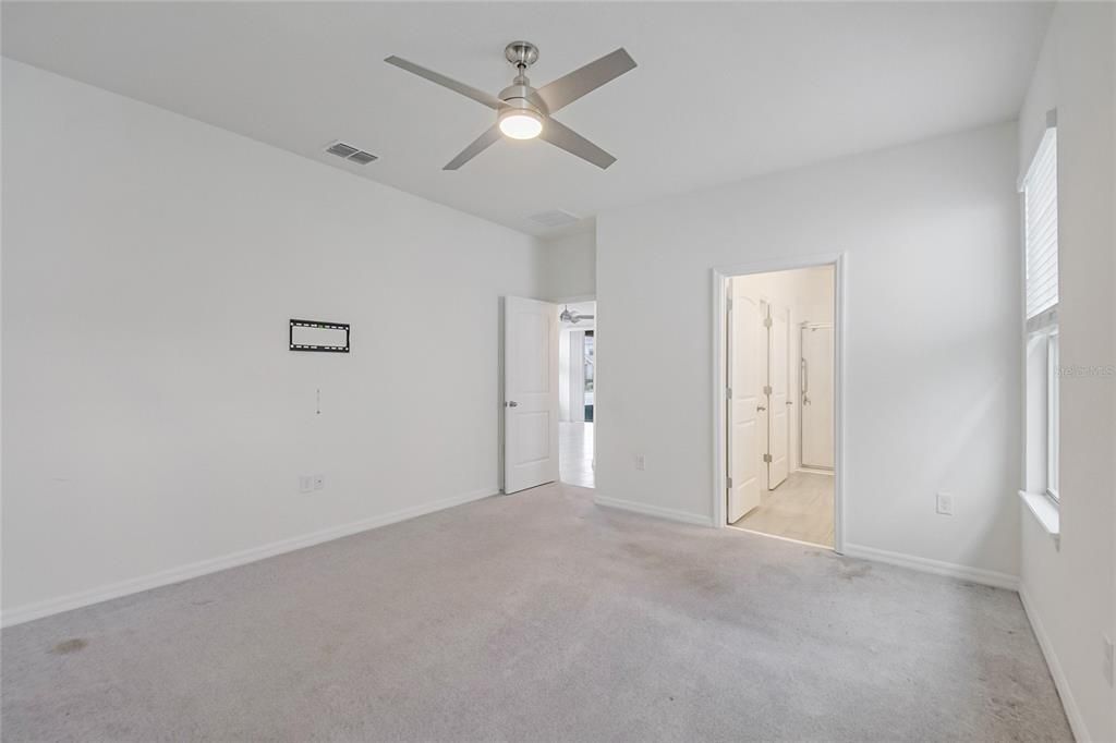 На продажу: $459,900 (3 спален, 2 ванн, 1705 Квадратных фут)