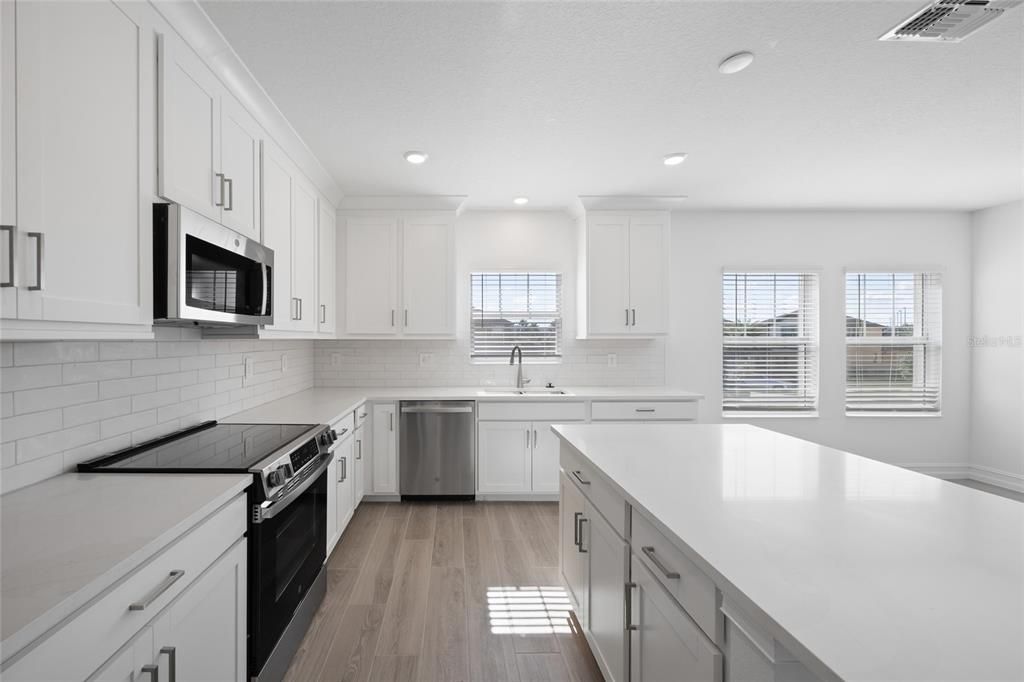 Active With Contract: $2,750 (4 beds, 3 baths, 2410 Square Feet)