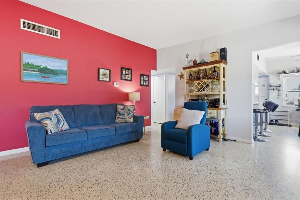 For Sale: $419,000 (4 beds, 2 baths, 1571 Square Feet)