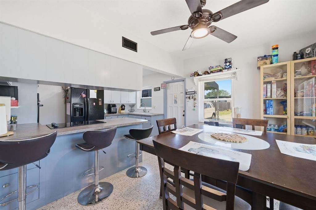 For Sale: $419,000 (4 beds, 2 baths, 1571 Square Feet)