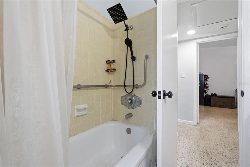 For Sale: $419,000 (4 beds, 2 baths, 1571 Square Feet)