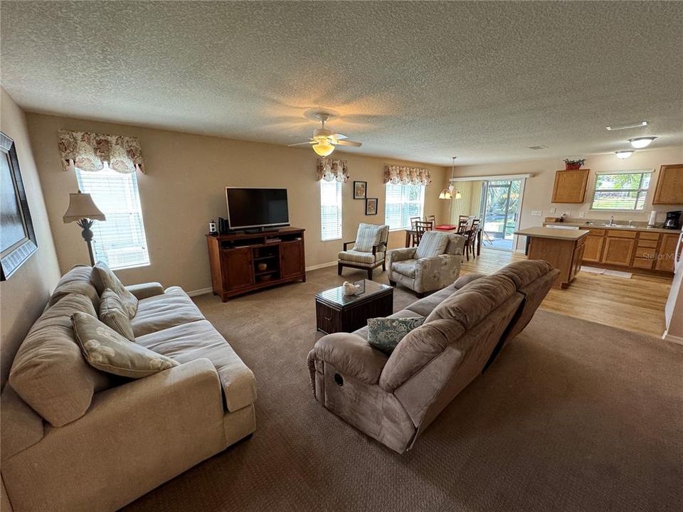 For Rent: $2,200 (3 beds, 2 baths, 1542 Square Feet)