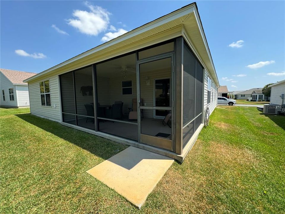 For Rent: $2,200 (3 beds, 2 baths, 1542 Square Feet)