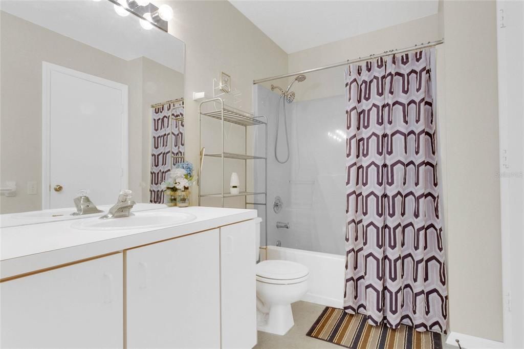For Sale: $235,700 (3 beds, 2 baths, 1764 Square Feet)