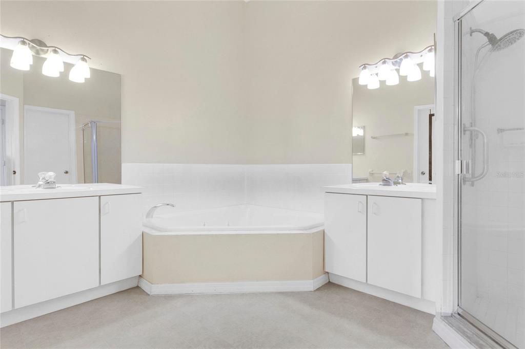 For Sale: $235,700 (3 beds, 2 baths, 1764 Square Feet)