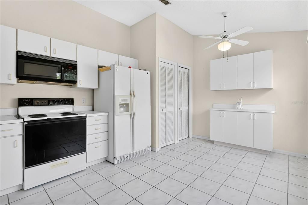 For Sale: $235,700 (3 beds, 2 baths, 1764 Square Feet)