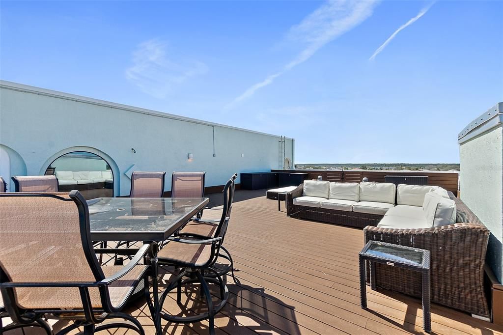 For Sale: $799,000 (3 beds, 2 baths, 1900 Square Feet)