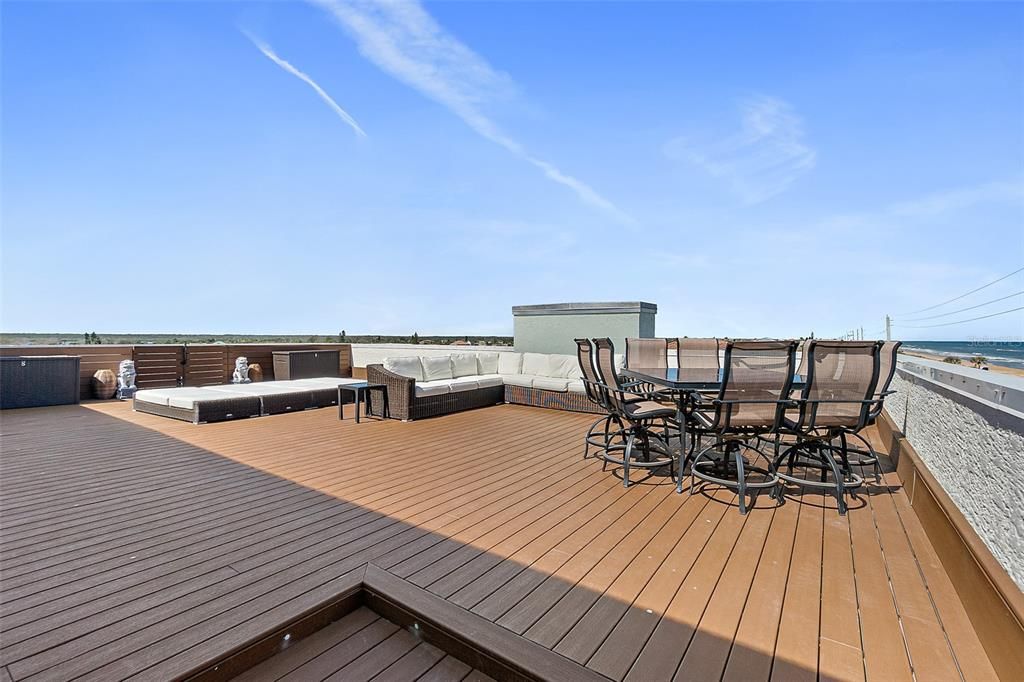 For Sale: $799,000 (3 beds, 2 baths, 1900 Square Feet)