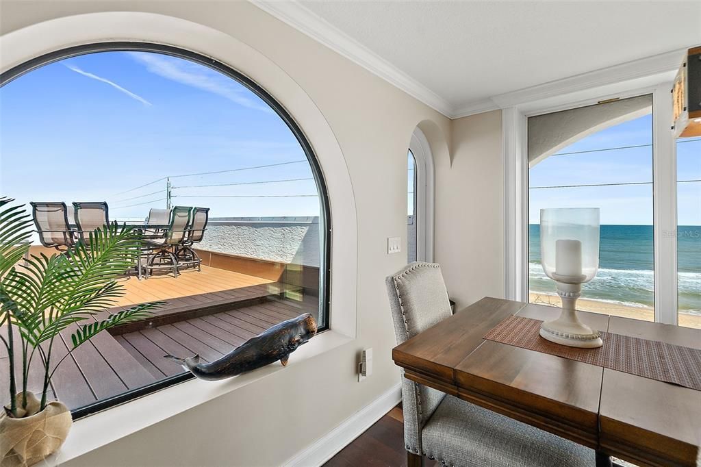 For Sale: $799,000 (3 beds, 2 baths, 1900 Square Feet)