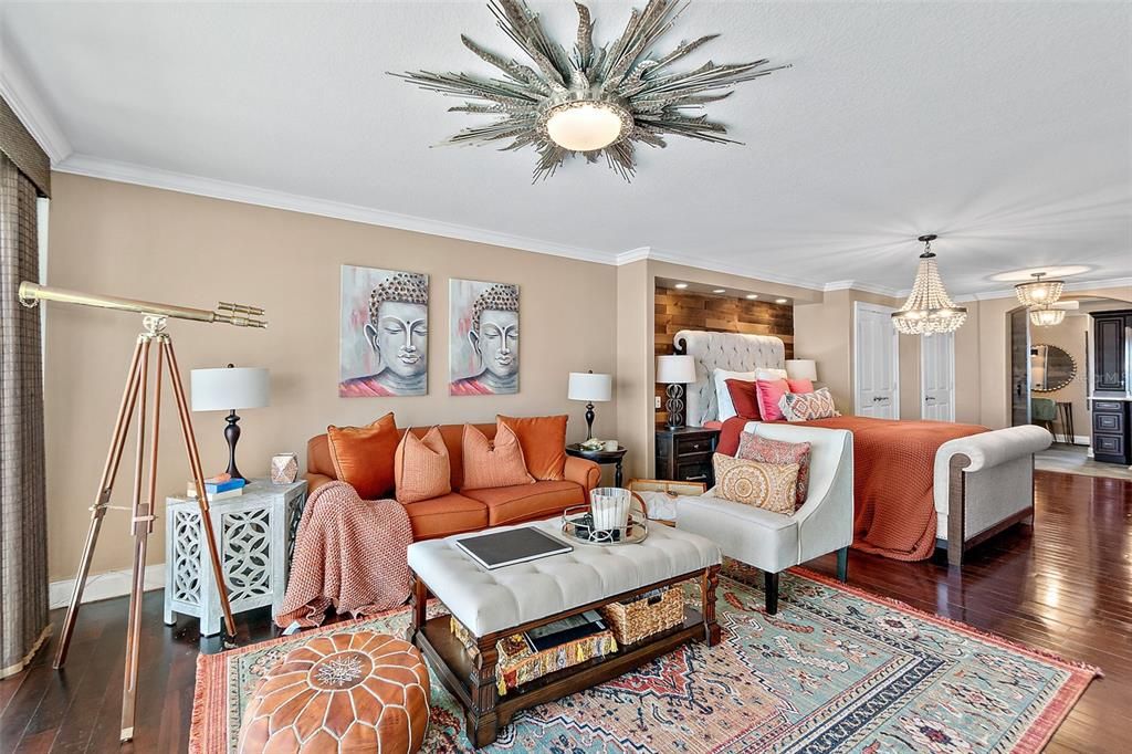 For Sale: $799,000 (3 beds, 2 baths, 1900 Square Feet)