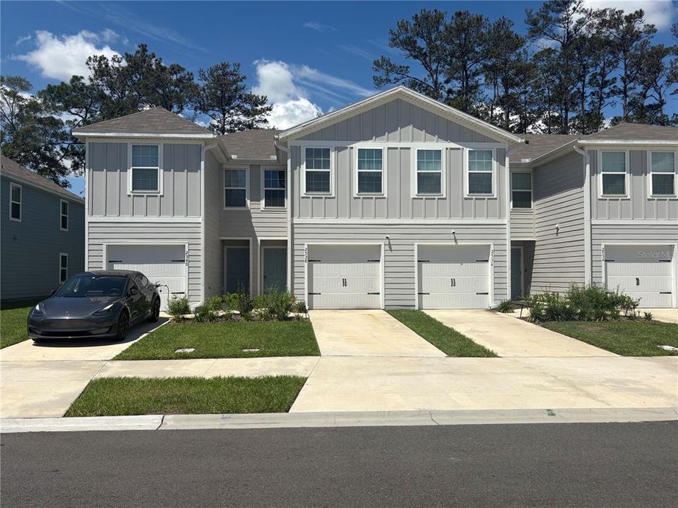 For Sale: $215,000 (3 beds, 2 baths, 1404 Square Feet)