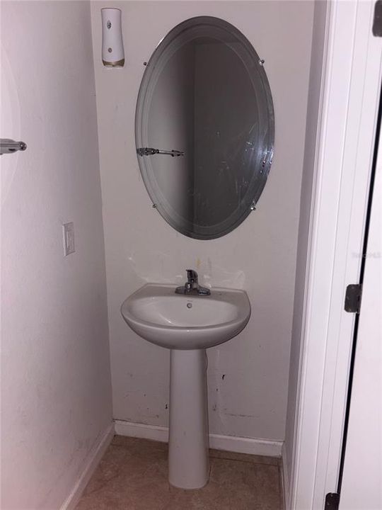 For Sale: $215,000 (3 beds, 2 baths, 1404 Square Feet)