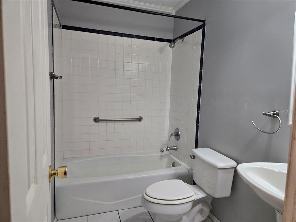 На продажу: $154,900 (3 спален, 2 ванн, 1284 Квадратных фут)