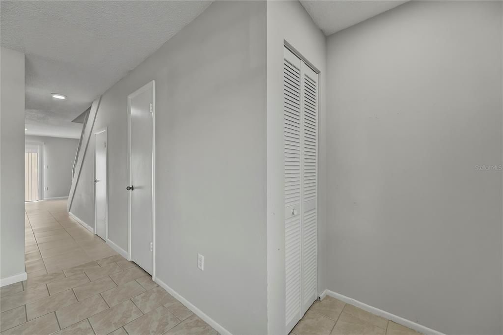 For Sale: $169,900 (2 beds, 2 baths, 1140 Square Feet)