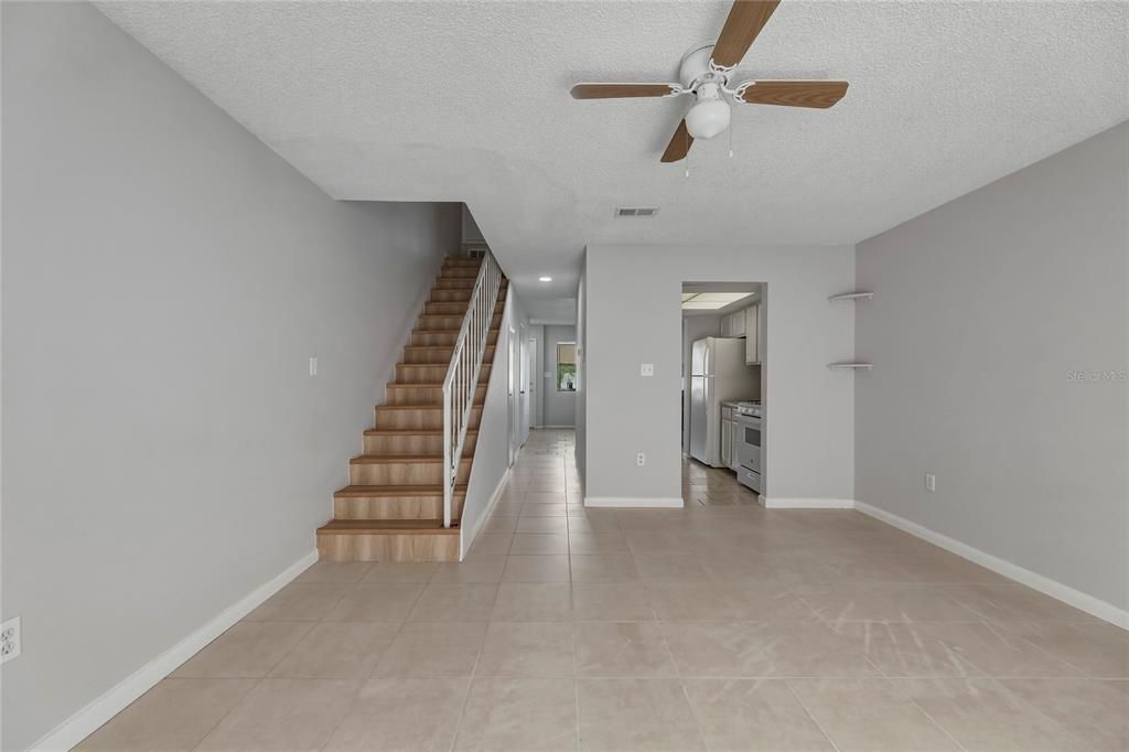 For Sale: $169,900 (2 beds, 2 baths, 1140 Square Feet)